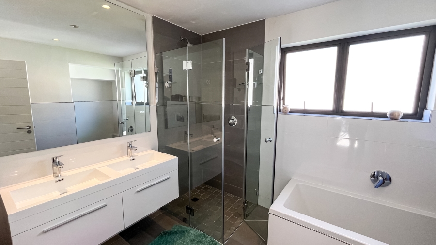 4 Bedroom Property for Sale in Newlands Western Cape